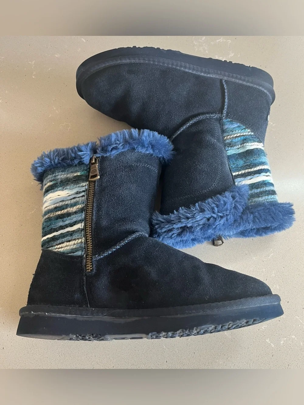 Lamo Suede Water Resistant Boots Willow Faux Fur Lining Blue Women’s 6